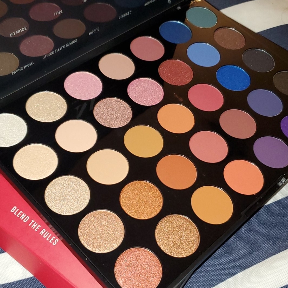 MORPHE 35V STUNNING VIBES EYESHADOW PALETTE - Picture 4 of 6